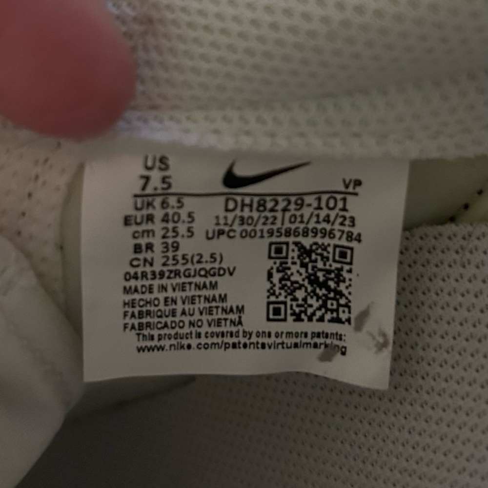 Nike Men’s Air Pegasus 83 - Picture 7 of 7